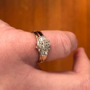 10K YELLOW GOLD DIAMOND RING